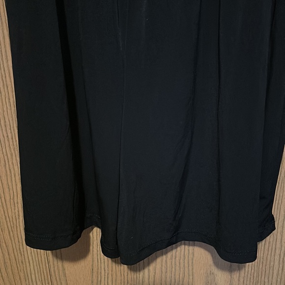 Beautiful black romper cold shoulder with drape sleeve - Picture 13 of 14